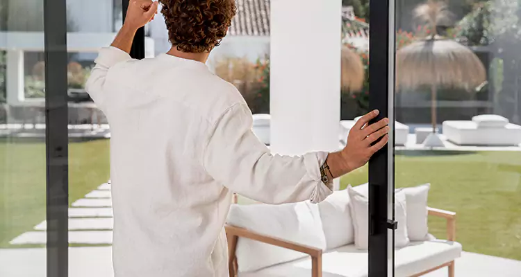 Fix Backyard Sliding Door Hard To Operate in Milpitas, CA